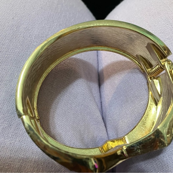 Vintage enamel hinged clamper bangle bracelet aqua golden - Picture 6 of 6